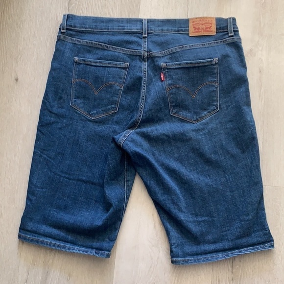 Levi's‎ Classic Bermuda shorts size 32 denim casual - Picture 11 of 12